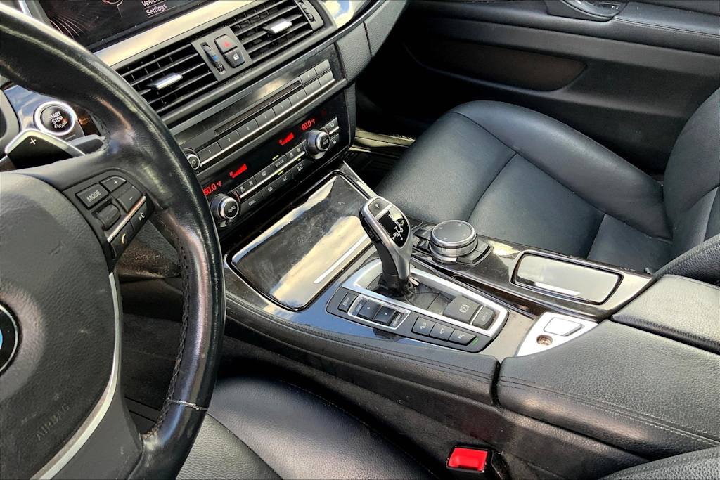 Thumbnail: 2016 BMW 5 Series - 15