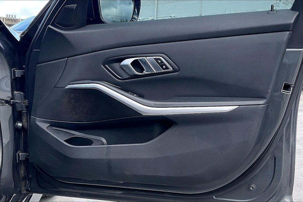 Thumbnail: 2020 BMW 3 Series - 28
