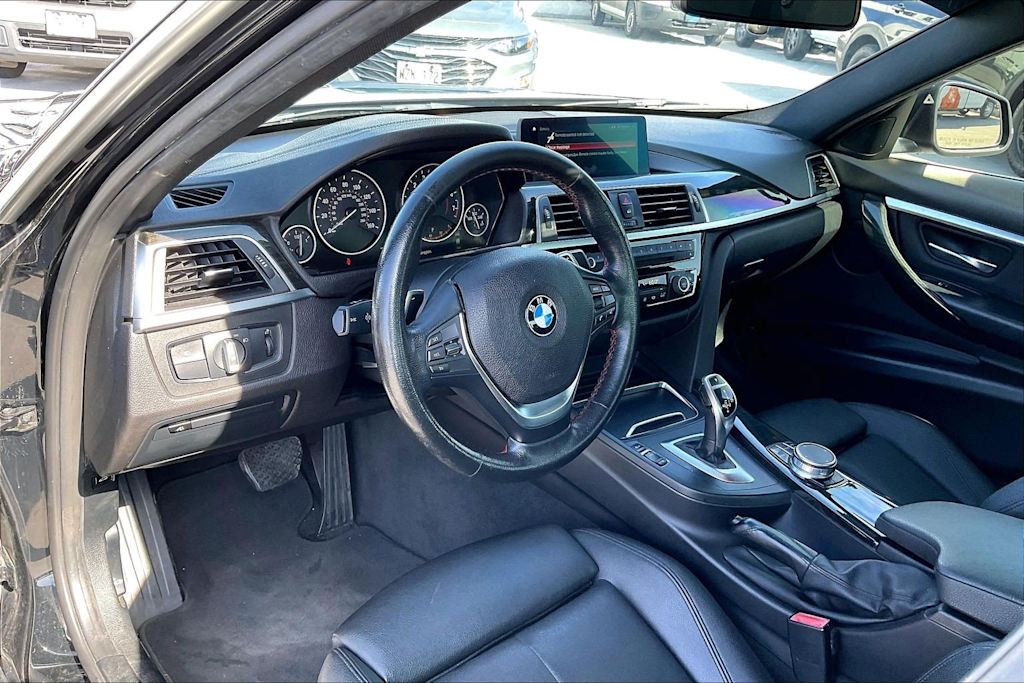 Thumbnail: 2018 BMW 3 Series - 2