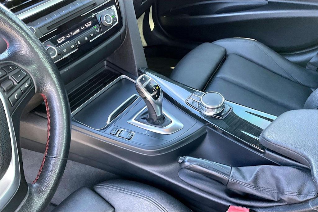 Thumbnail: 2018 BMW 3 Series - 17