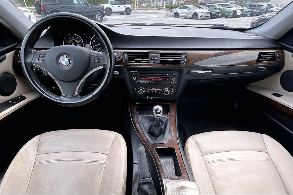Thumbnail: 2012 BMW 3 Series - 10
