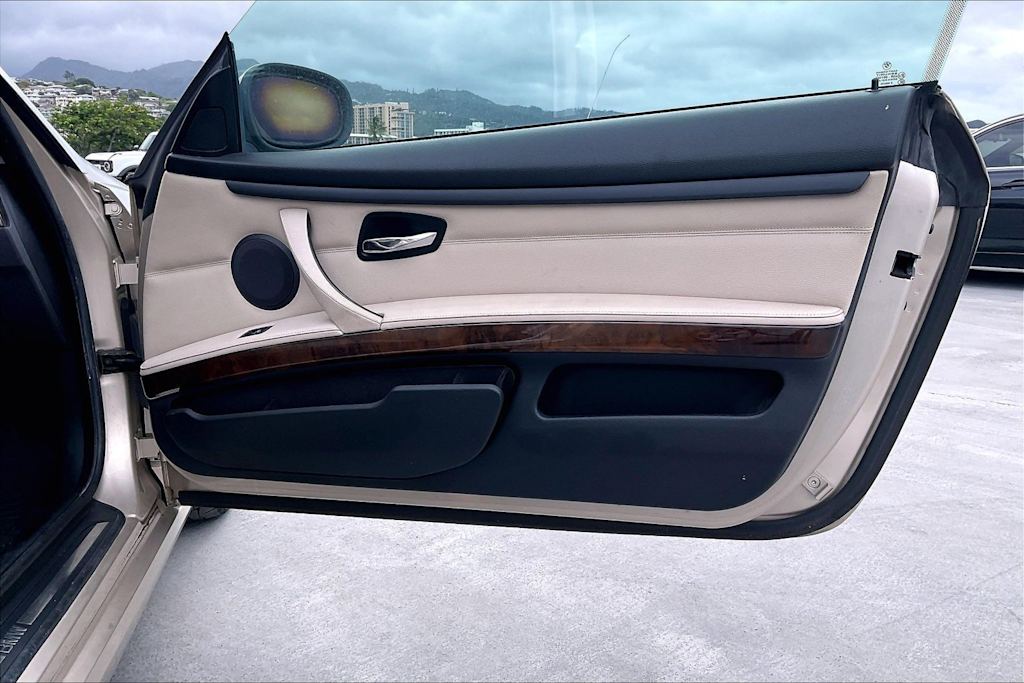 Thumbnail: 2012 BMW 3 Series - 27
