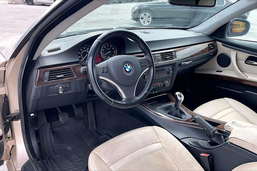 Thumbnail: 2012 BMW 3 Series - 2