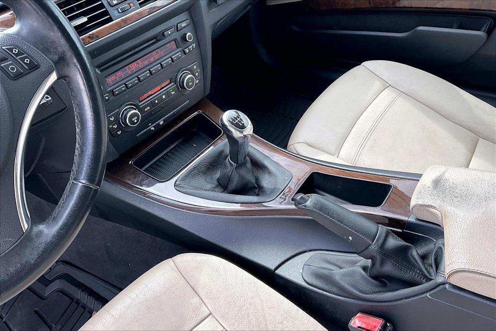 Thumbnail: 2012 BMW 3 Series - 16