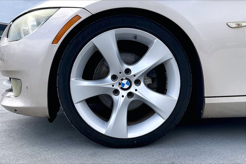 Thumbnail: 2012 BMW 3 Series - 8