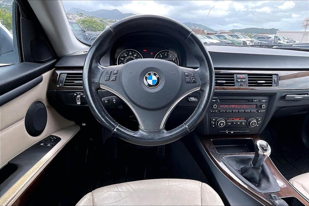 Thumbnail: 2012 BMW 3 Series - 13