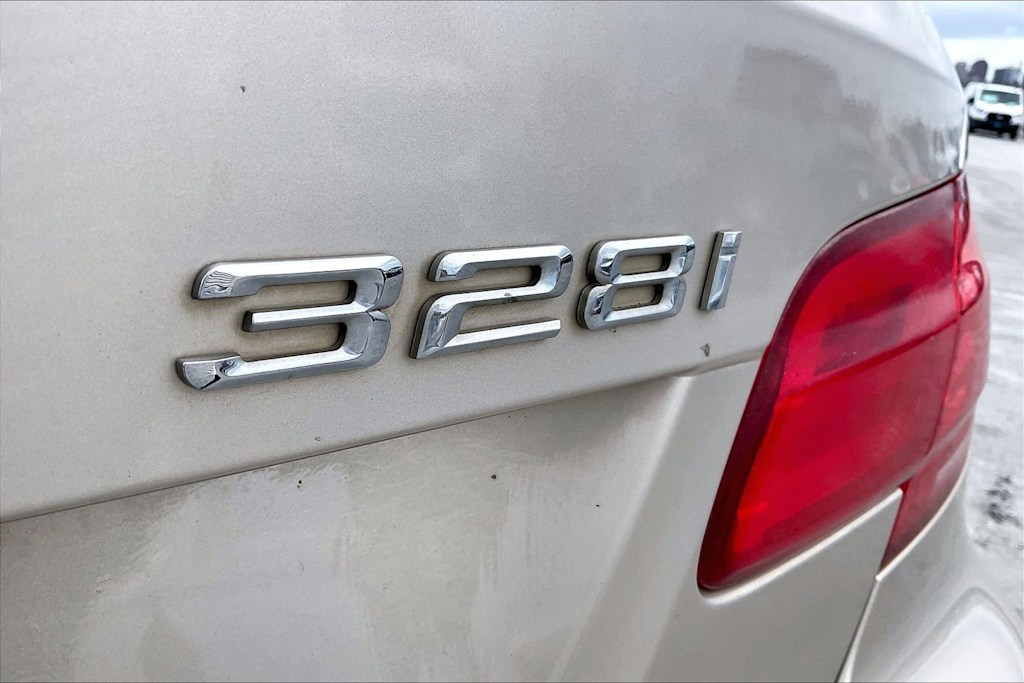 Thumbnail: 2012 BMW 3 Series - 7