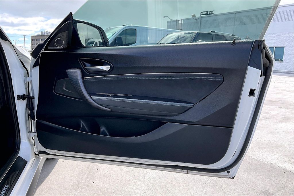 Thumbnail: 2017 BMW M2 - 28