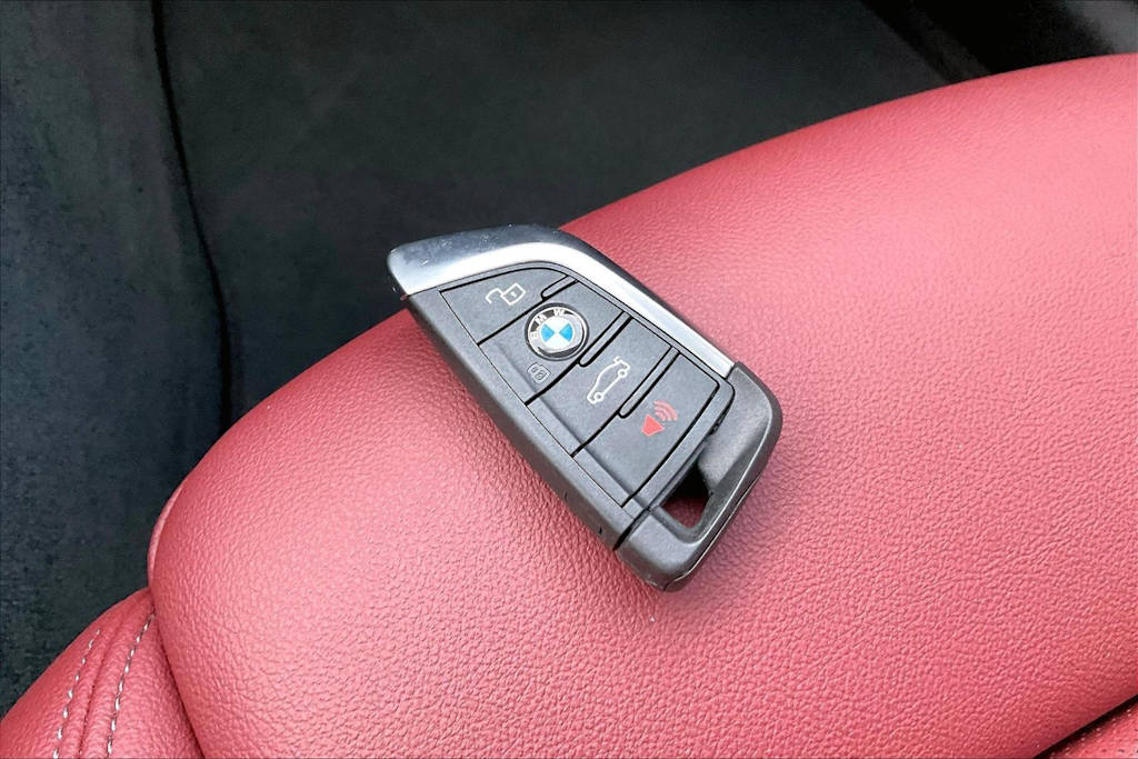 Thumbnail: 2023 BMW i4 - 19