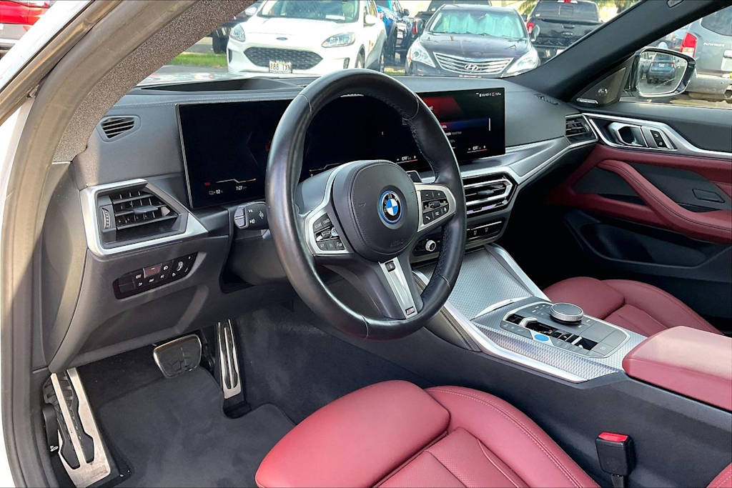 Thumbnail: 2023 BMW i4 - 2
