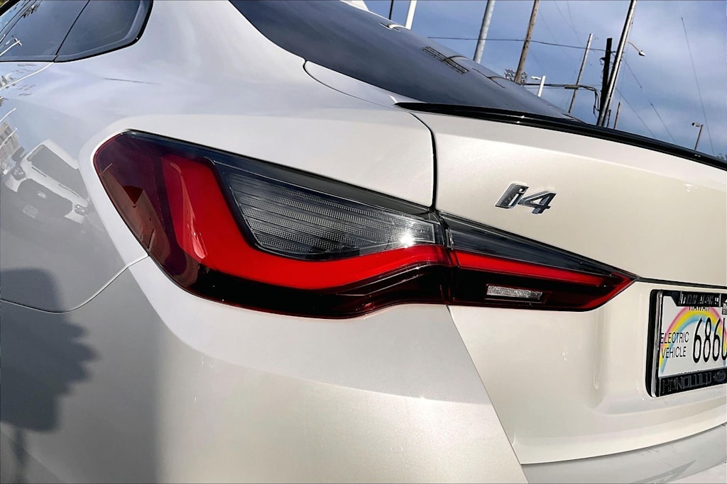 Thumbnail: 2023 BMW i4 - 32