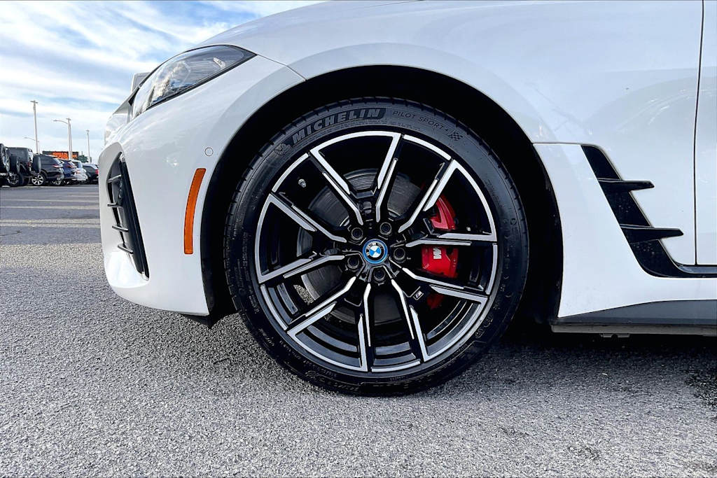 Thumbnail: 2023 BMW i4 - 8