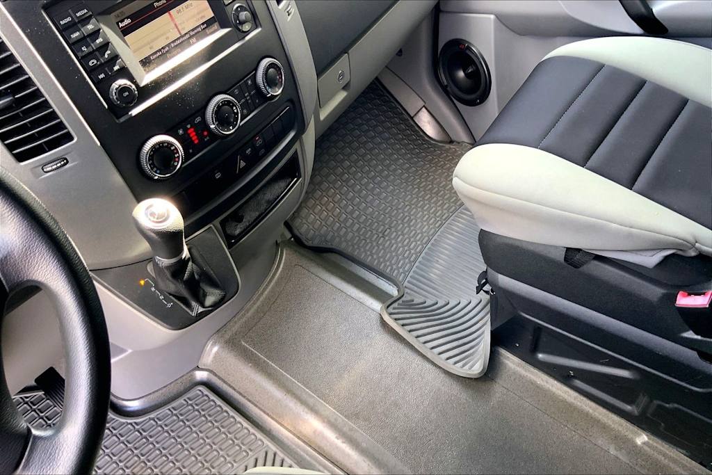 Thumbnail: 2016 Mercedes-Benz Sprinter - 15