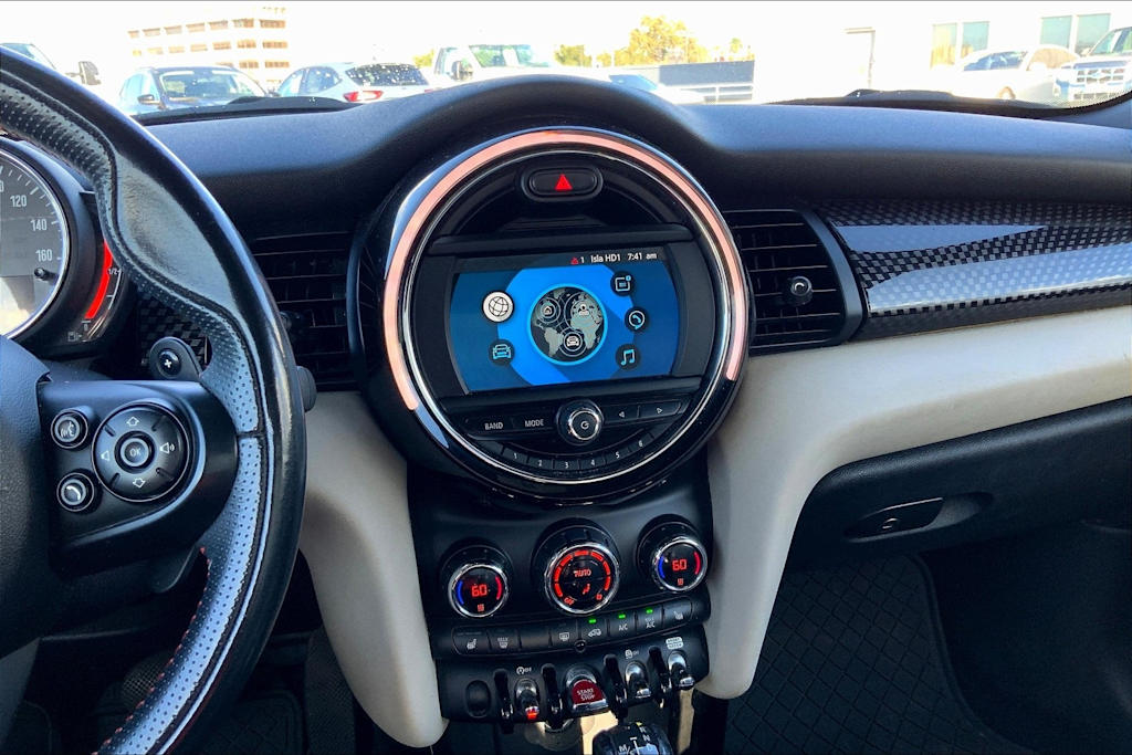 Thumbnail: 2019 MINI Cooper - 15
