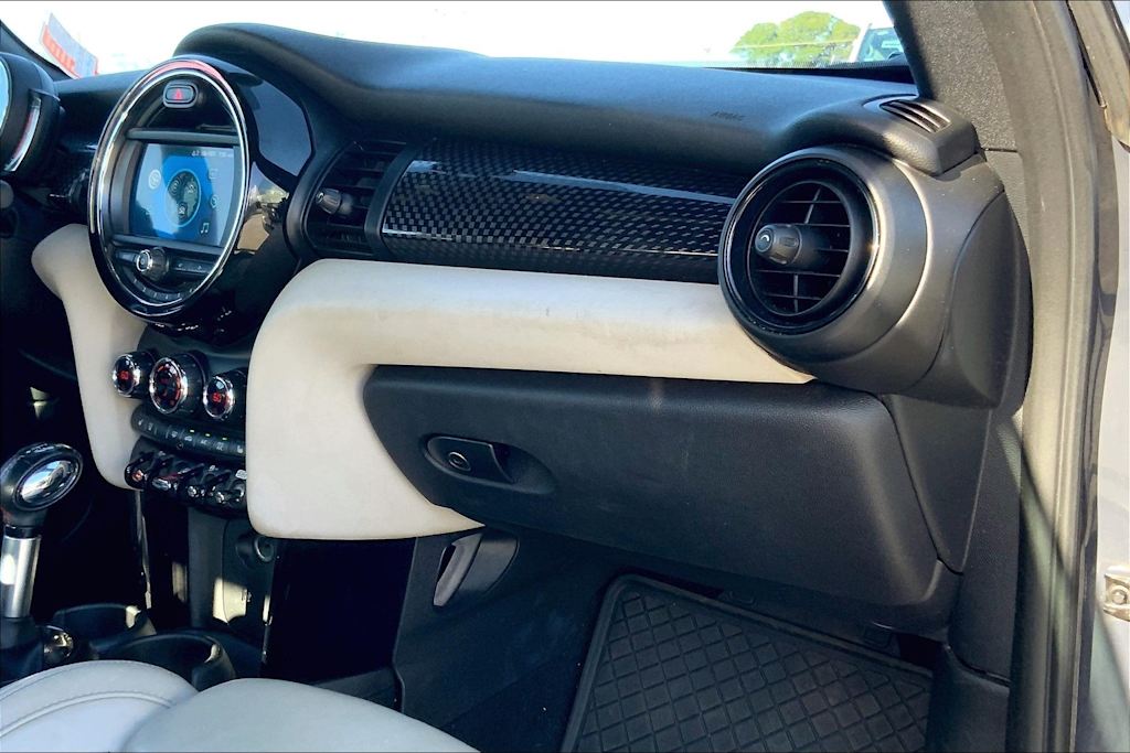 Thumbnail: 2019 MINI Cooper - 24
