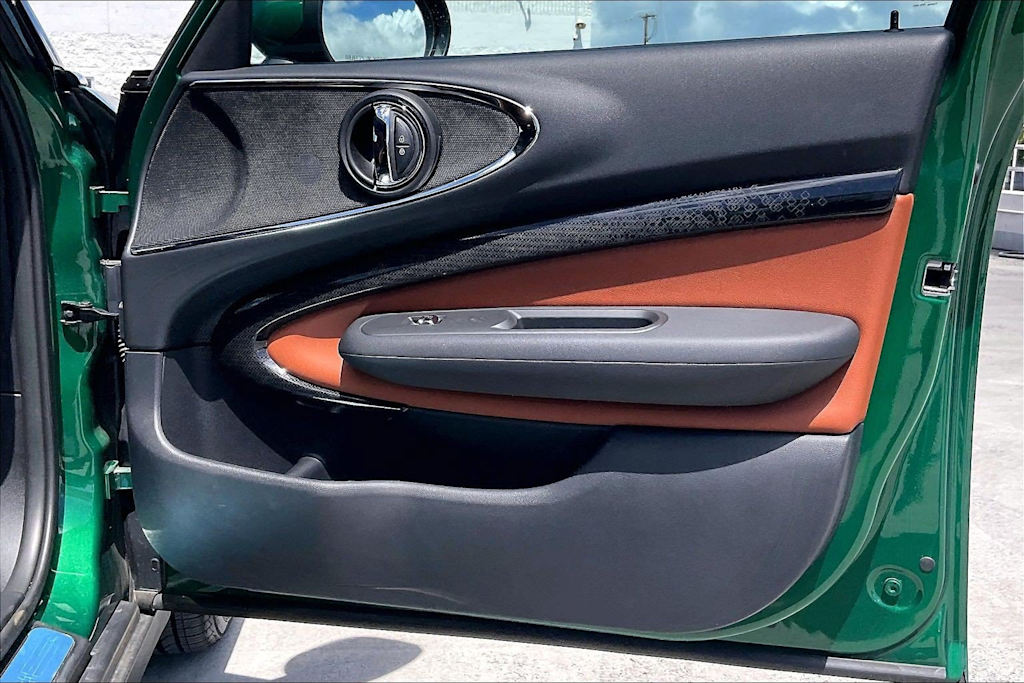 Thumbnail: 2023 MINI Cooper Clubman - 28