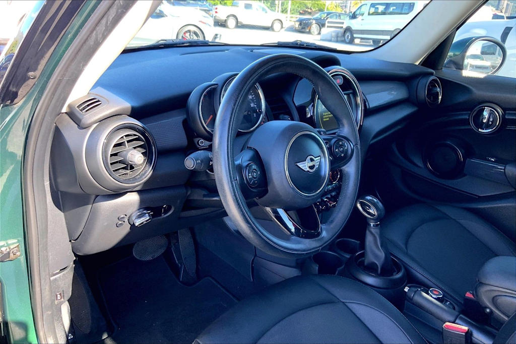 Thumbnail: 2017 MINI Cooper - 2