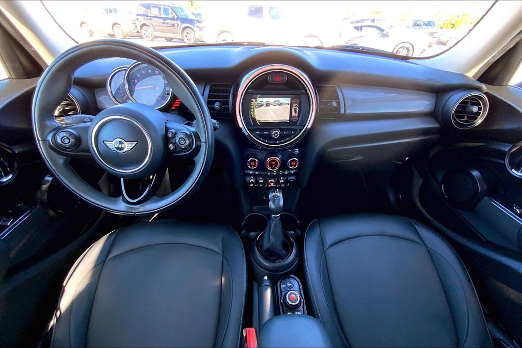 Thumbnail: 2017 MINI Cooper - 10