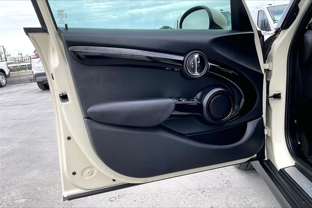 Thumbnail: 2017 MINI Cooper - 27