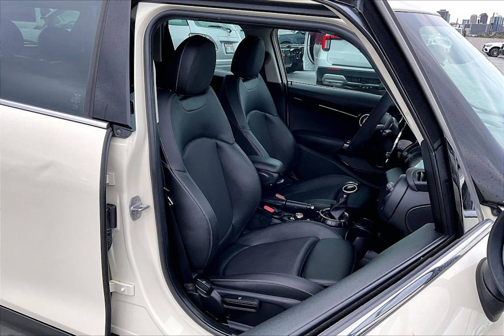 Thumbnail: 2017 MINI Cooper - 11