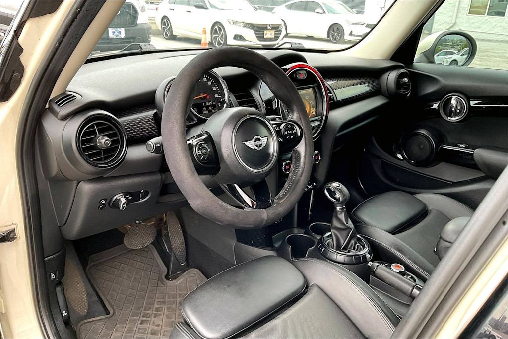 Thumbnail: 2017 MINI Cooper - 2