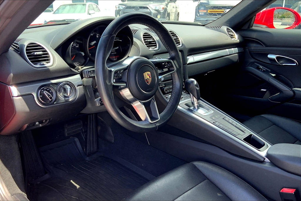 Thumbnail: 2019 Porsche 718 Cayman - 2