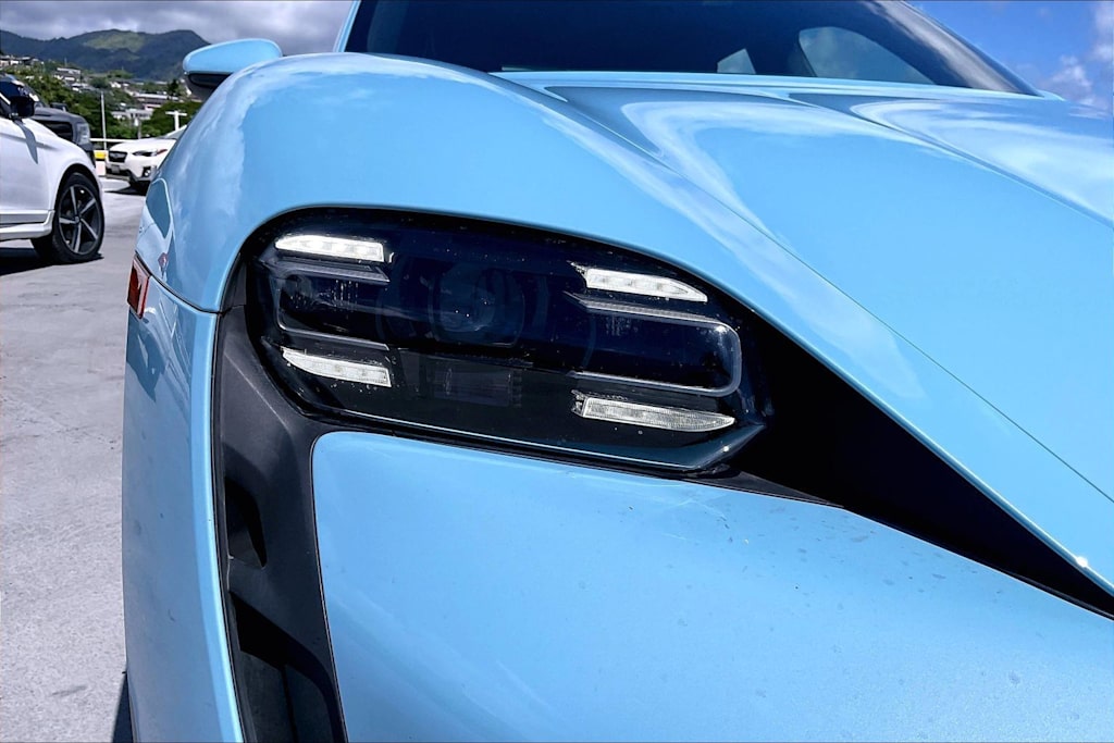 Thumbnail: 2023 Porsche Taycan - 31