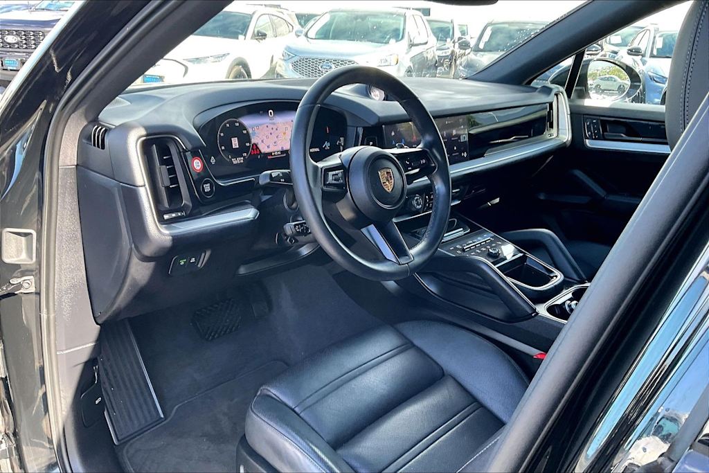 Thumbnail: 2025 Porsche Cayenne - 2