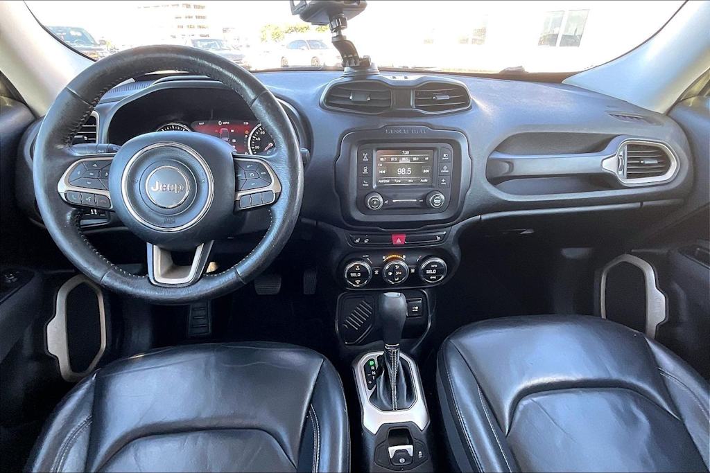 Thumbnail: 2016 Jeep Renegade - 10