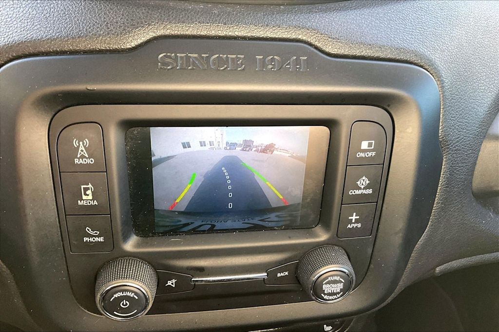Thumbnail: 2016 Jeep Renegade - 26