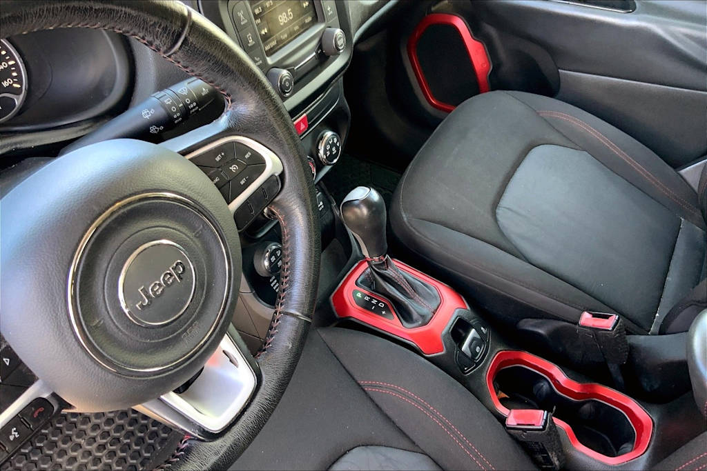 Thumbnail: 2017 Jeep Renegade - 15