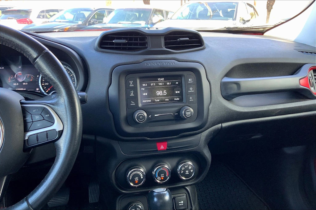 Thumbnail: 2017 Jeep Renegade - 16