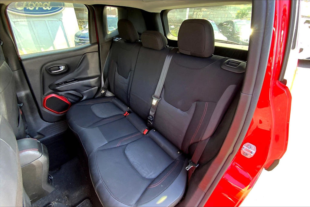 Thumbnail: 2017 Jeep Renegade - 13