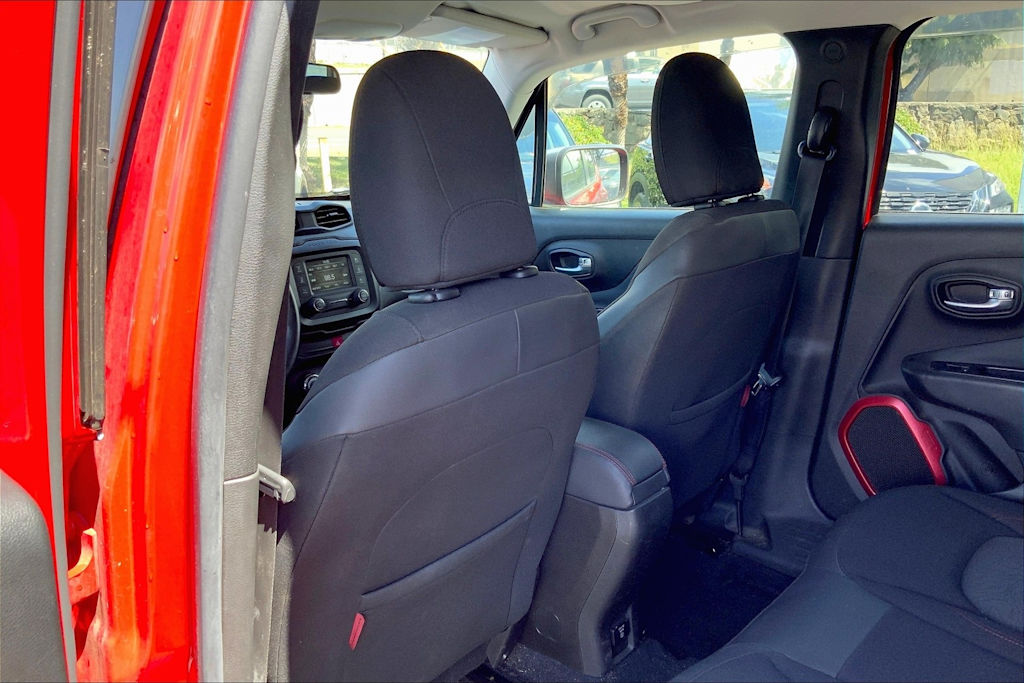 Thumbnail: 2017 Jeep Renegade - 12