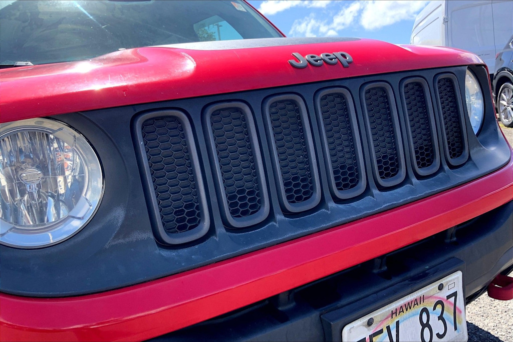 Thumbnail: 2017 Jeep Renegade - 33