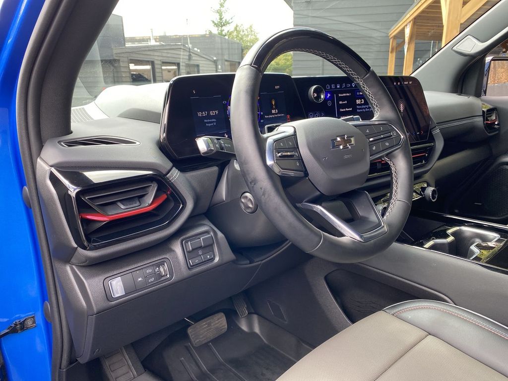 Thumbnail: 2026 Chevrolet Silverado EV - 2