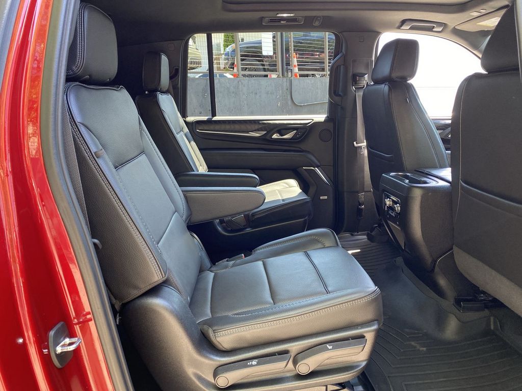 Thumbnail: 2024 GMC Yukon XL - 22