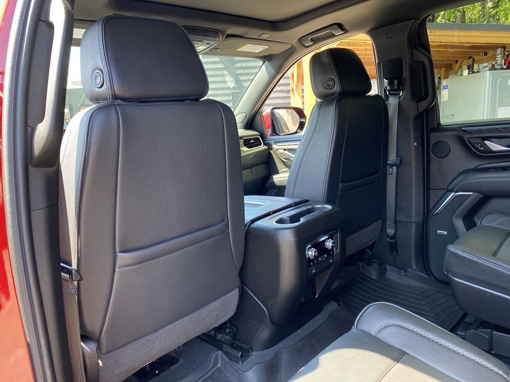 Thumbnail: 2024 GMC Yukon XL - 10