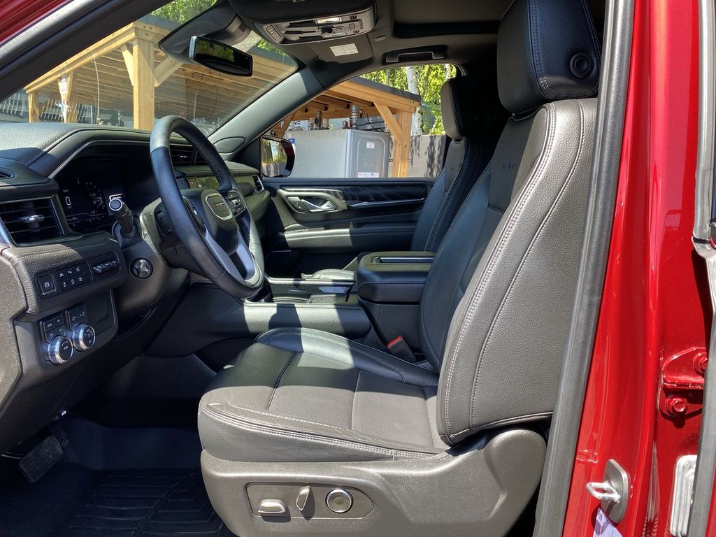 Thumbnail: 2024 GMC Yukon XL - 9