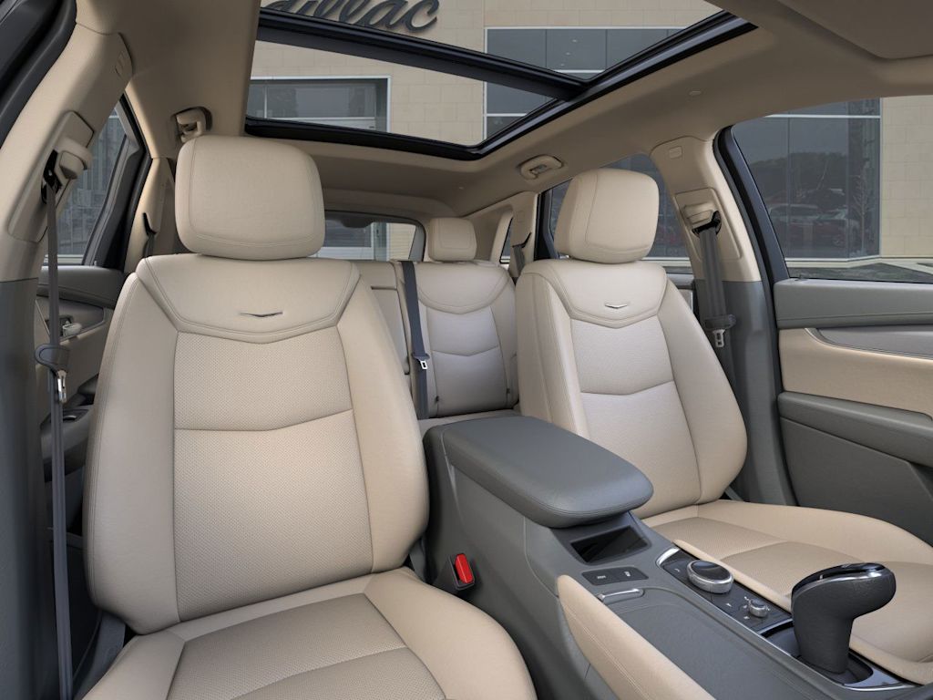 Thumbnail: 2026 Cadillac XT5 - 9