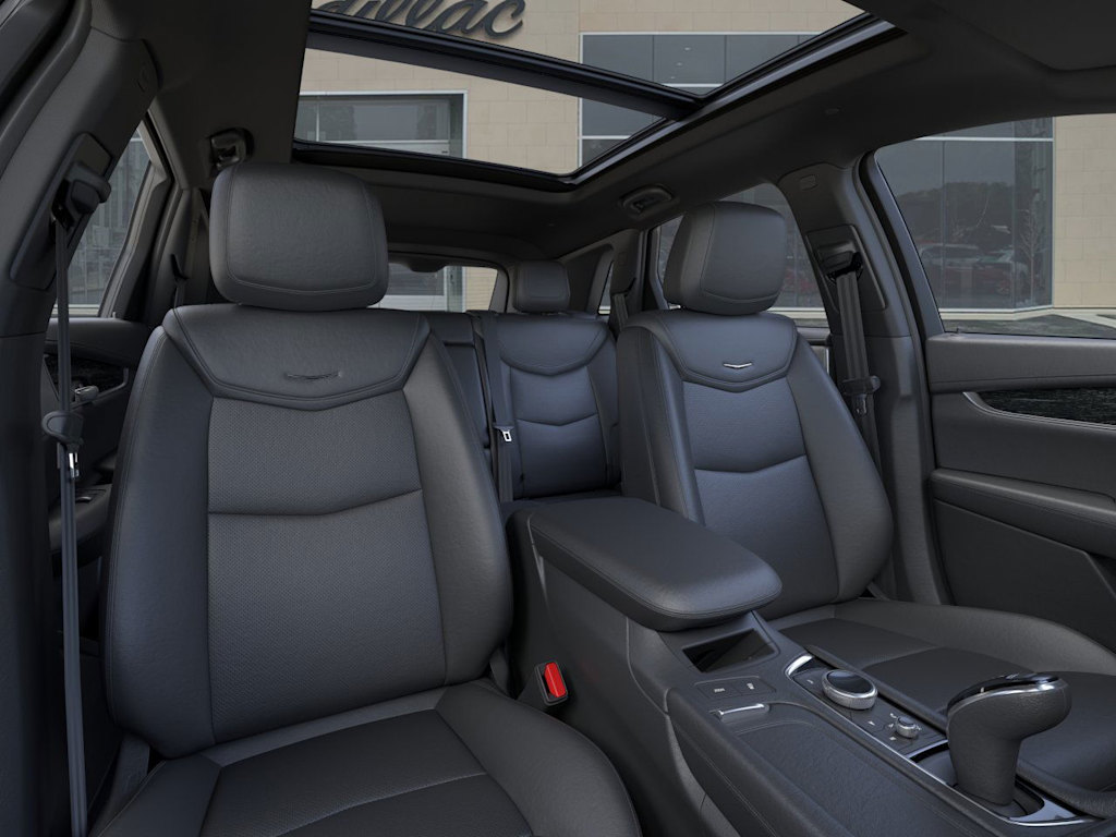 Thumbnail: 2025 Cadillac XT5 - 8