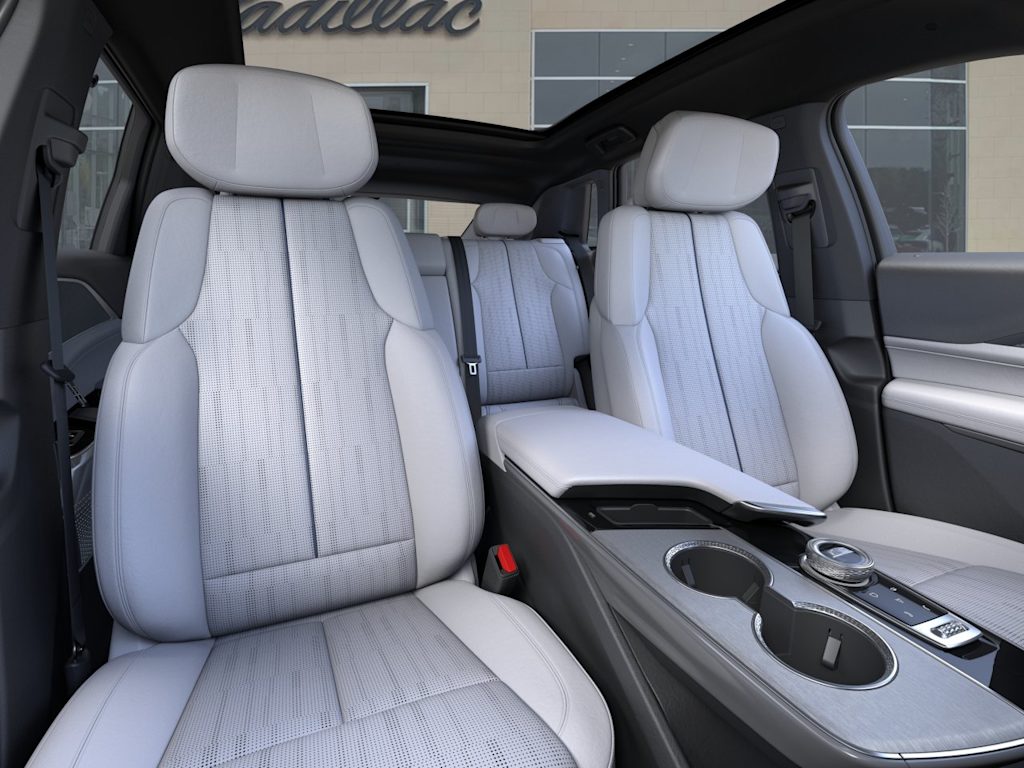 Thumbnail: 2027 Cadillac Lyriq - 7