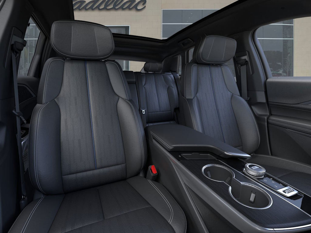 Thumbnail: 2025 Cadillac Lyriq - 7