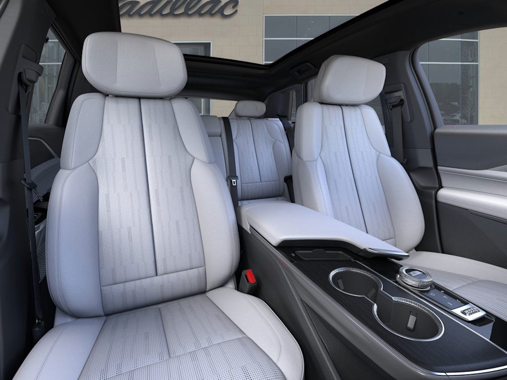 Thumbnail: 2026 Cadillac Lyriq - 7