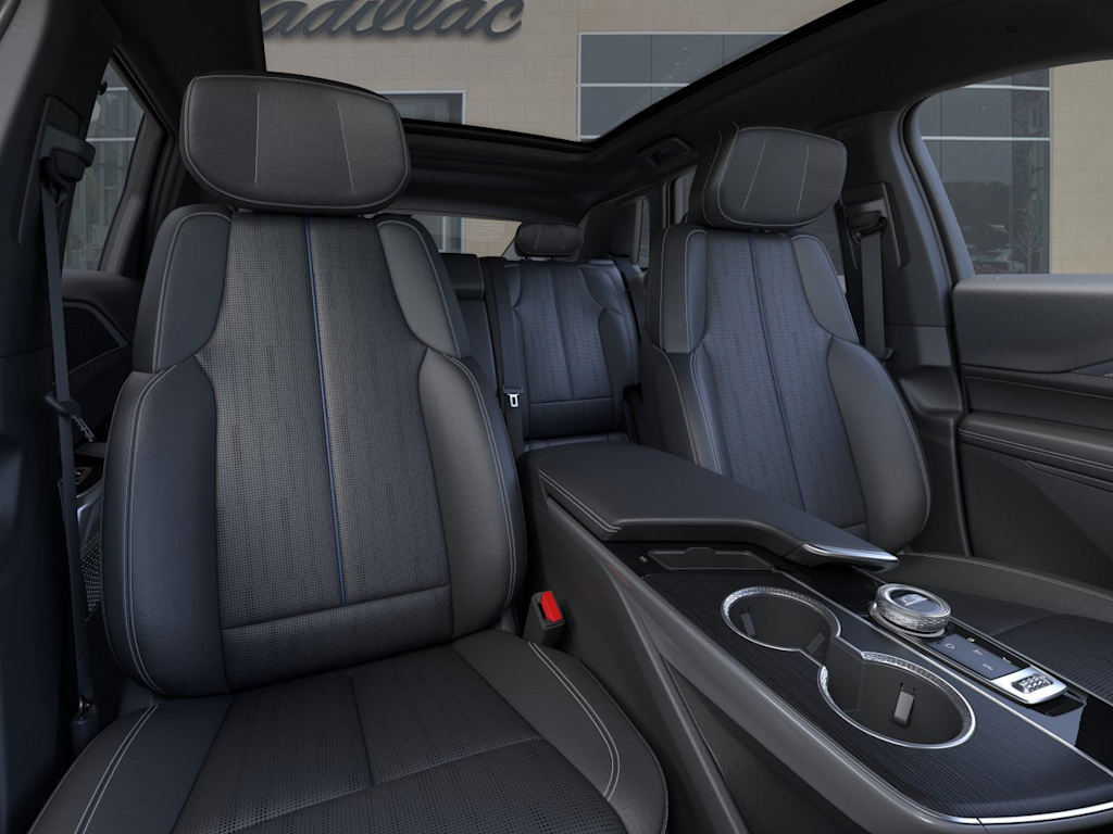 Thumbnail: 2025 Cadillac Lyriq - 7