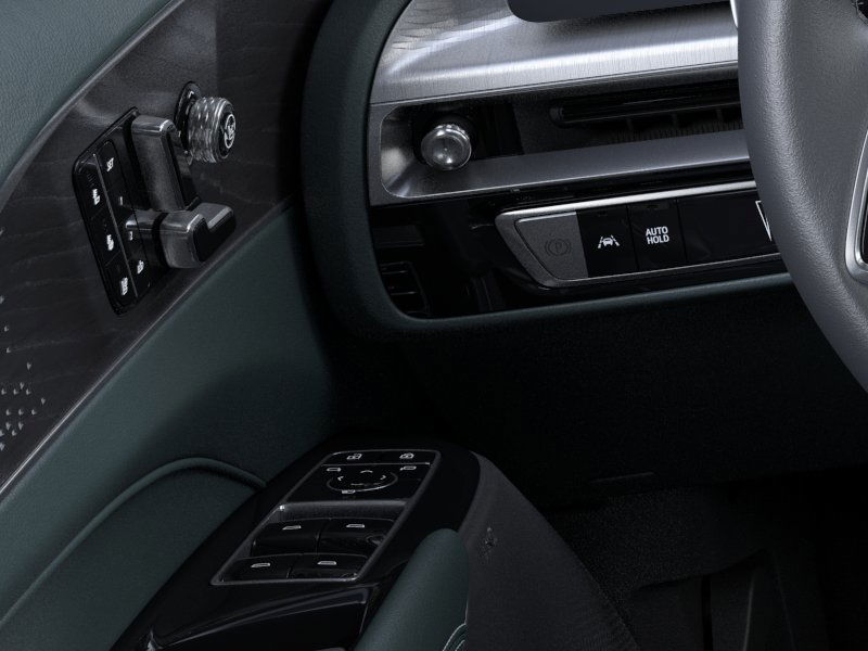 Thumbnail: 2025 Cadillac Lyriq - 23