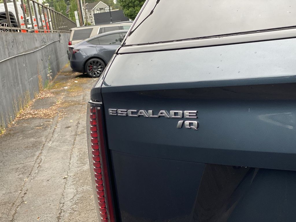 Thumbnail: 2026 Cadillac Escalade IQ - 6