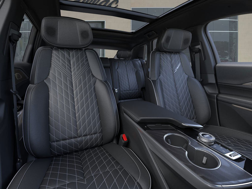 Thumbnail: 2026 Cadillac Lyriq - 7