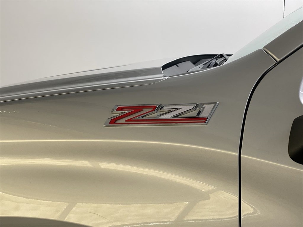 Thumbnail: 2022 Chevrolet Silverado 1500 - 23