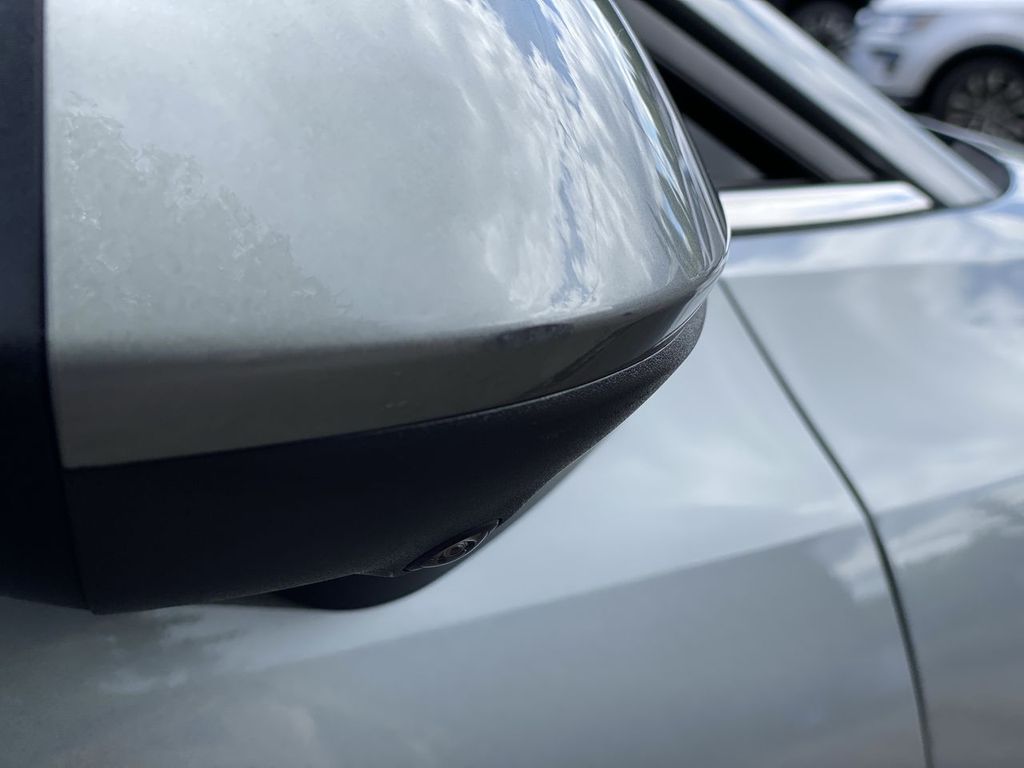 Thumbnail: 2024 Chevrolet Equinox - 32